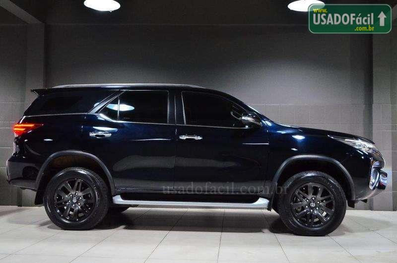 Veículo à venda TOYOTA Hilux SW SRX x Automático por R Usado Fácil