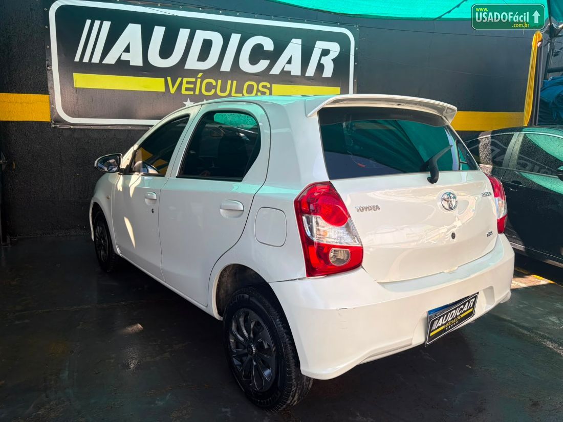 Toyota Etios Hatch X 1.3 Mecânico Flex 2017/2018 — foto 6 de 14