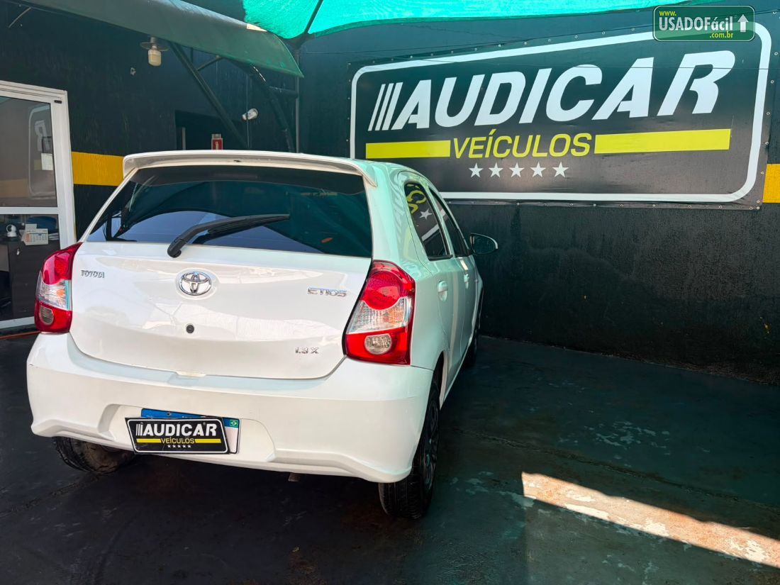 Toyota Etios Hatch X 1.3 Mecânico Flex 2017/2018 — foto 7 de 14