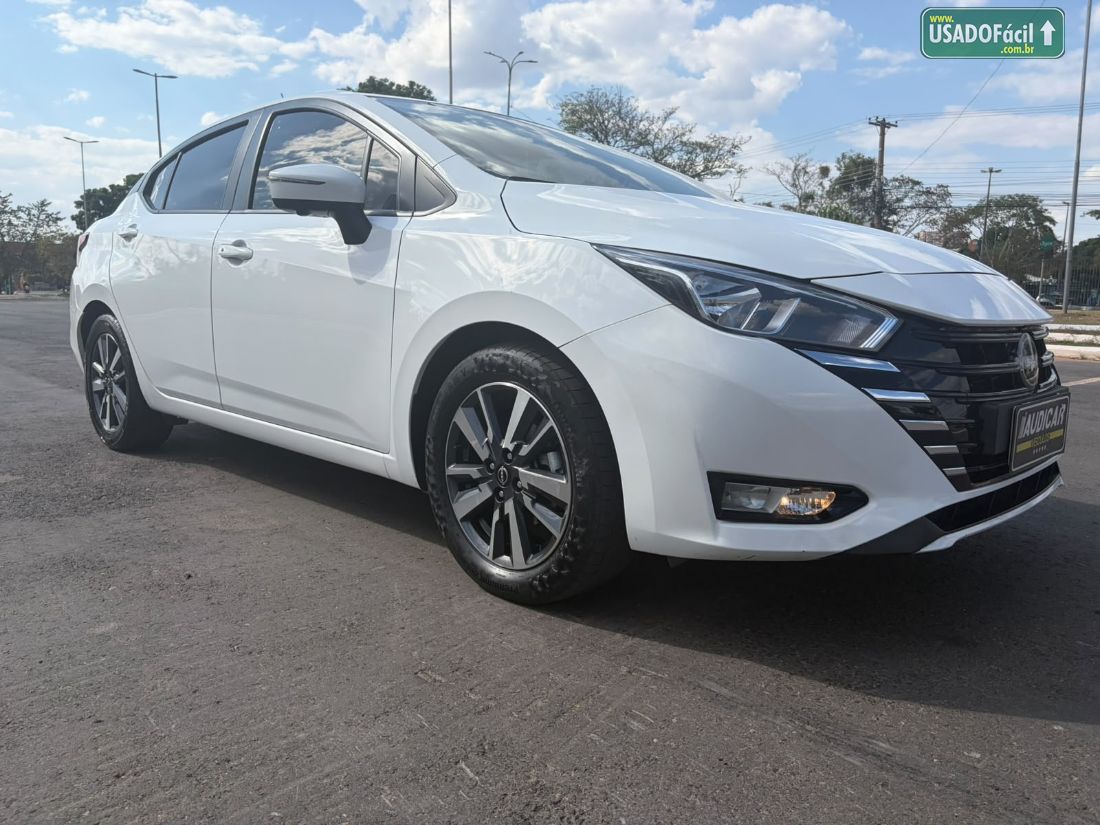 Nissan Versa Advance 1.6 Automático Flex