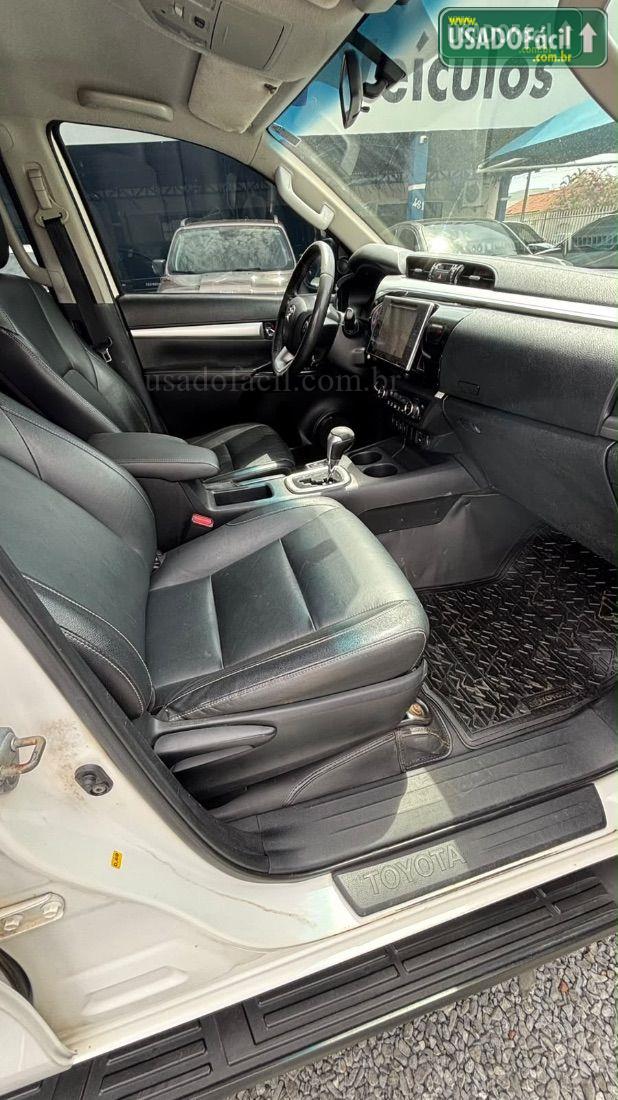 TOYOTA Hilux SRX CD 2.8 Automático Diesel 2016/2017 — foto 4 de 11