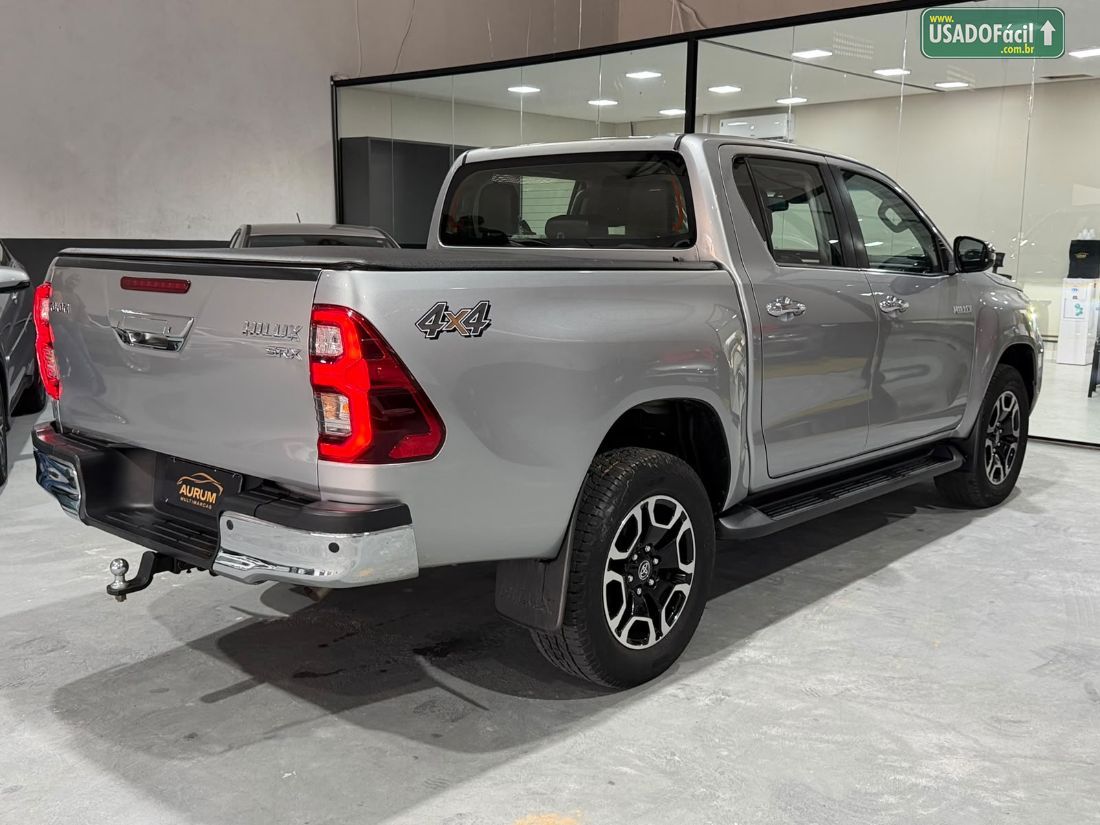Toyota Hilux SRX CD 2.8 4x4 TDI Automático Diesel 2021/2022 — foto 11 de 14