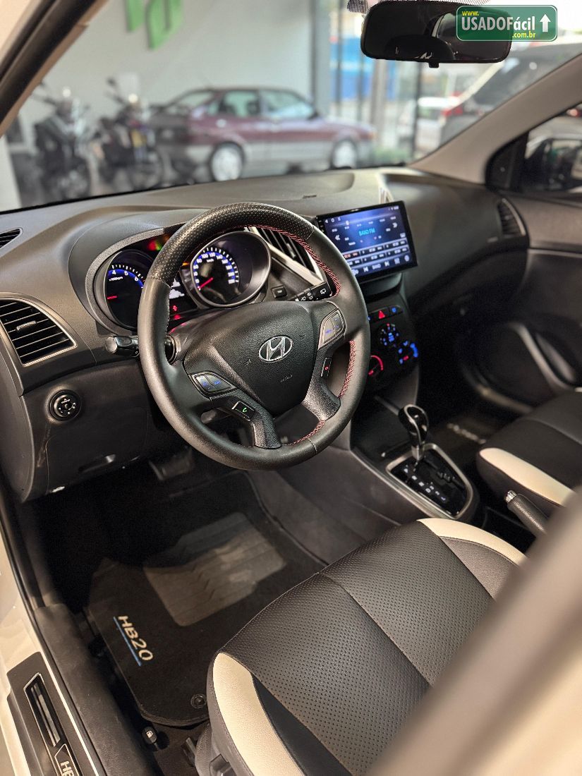 Hyundai HB20 Hatch Premium 1.6 Automático Flex 2015/2015 — foto 12 de 20