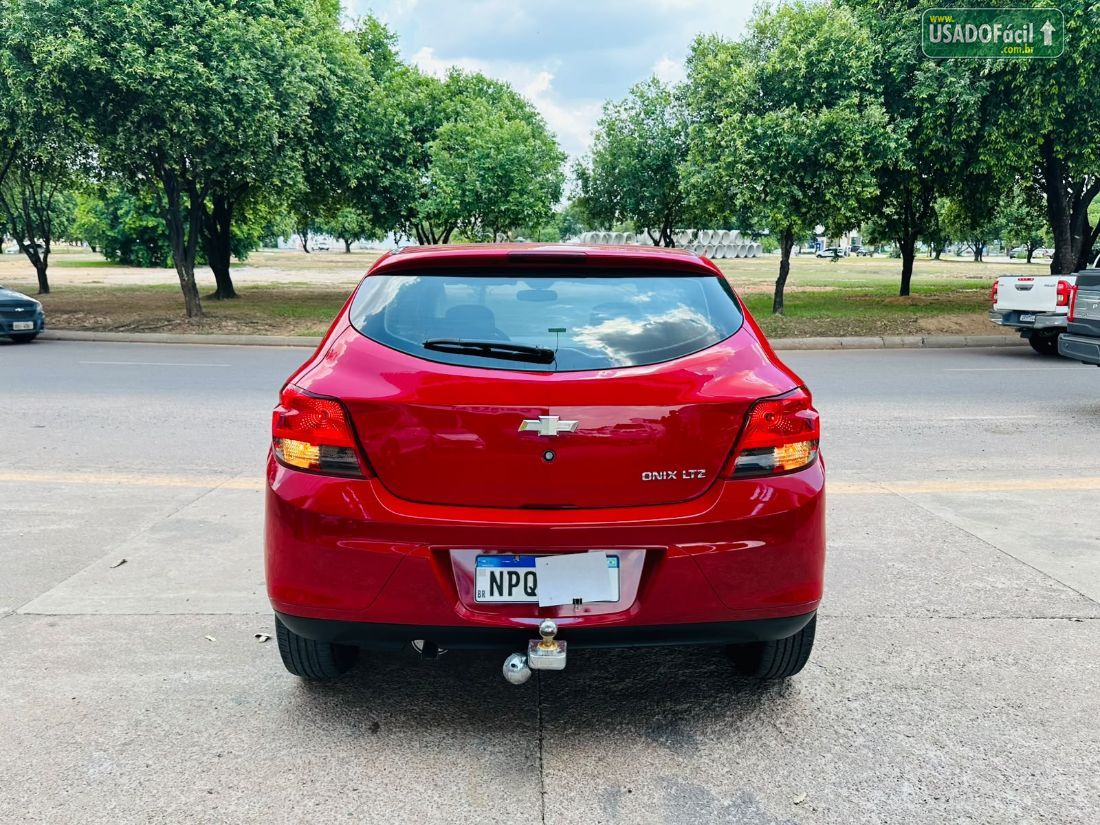CHEVROLET/GM Onix Hatch LTZ 1.4 Mecânico Flex 2013/2014 — foto 14 de 16