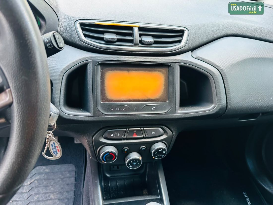 CHEVROLET/GM Onix Hatch LTZ 1.4 Mecânico Flex 2013/2014 — foto 9 de 16
